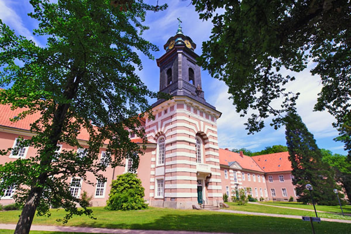 Das Kloster Medingen ist eine Station auf dem Ilmenau Radweg