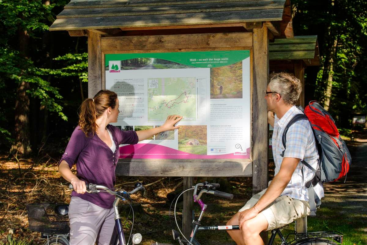 Informationstafel im Lüßwald