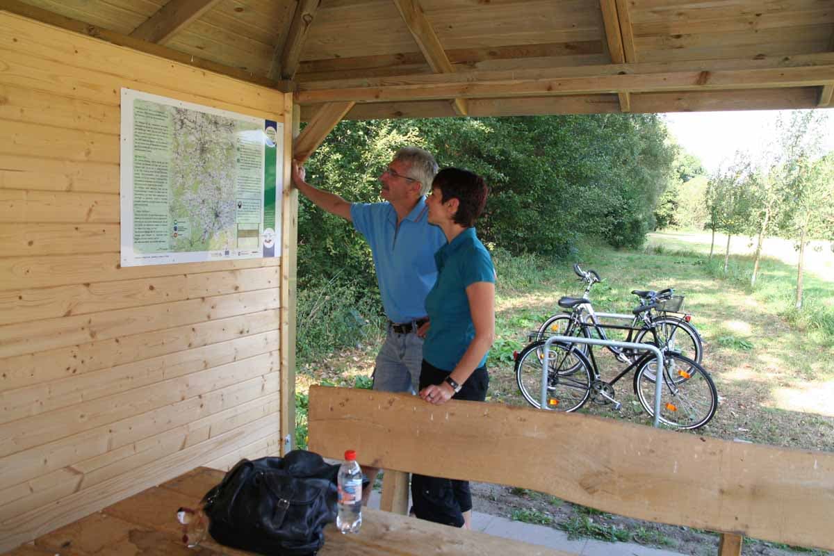An der Schutzhütte bei der Rieselwiese südlich von Suderburg