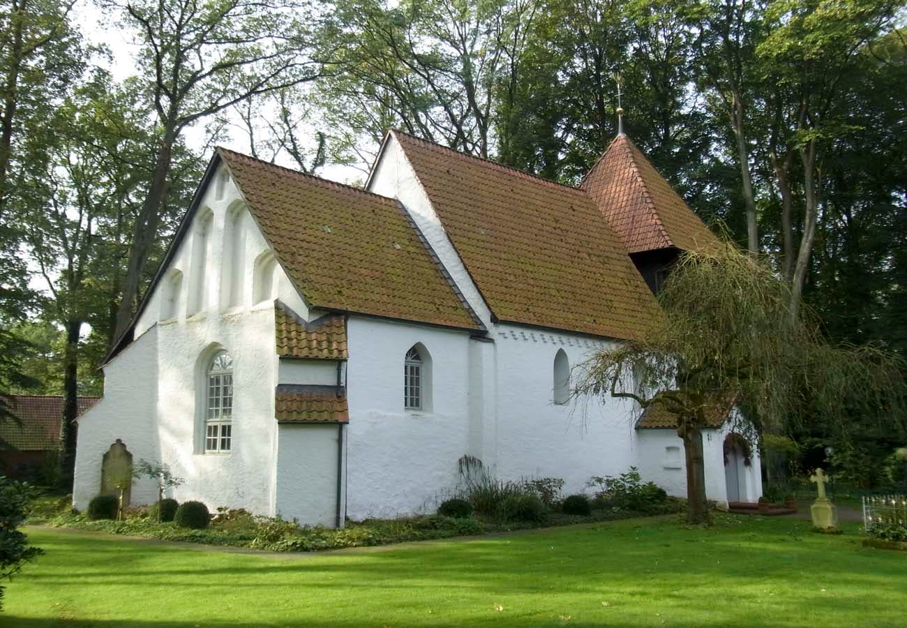 St. Georg-Kirche in Meinerdingen bei Walsrode in der Lüneburger Heide.