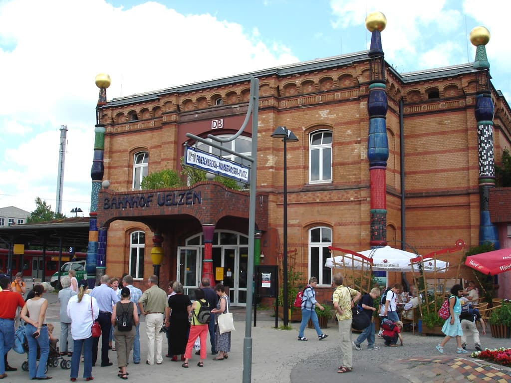 Der Hundertwasser Bahnhof ist das Wahrzeichen Uelzens