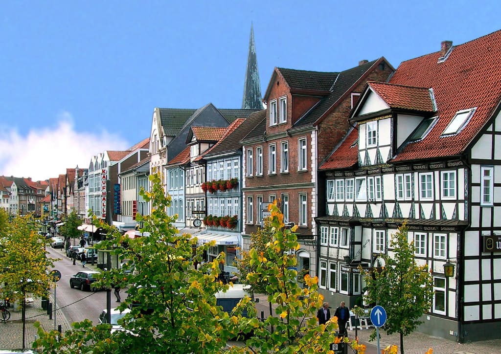 Blick in die Uelzener Innenstadt und auf die Fachwerkhäuser