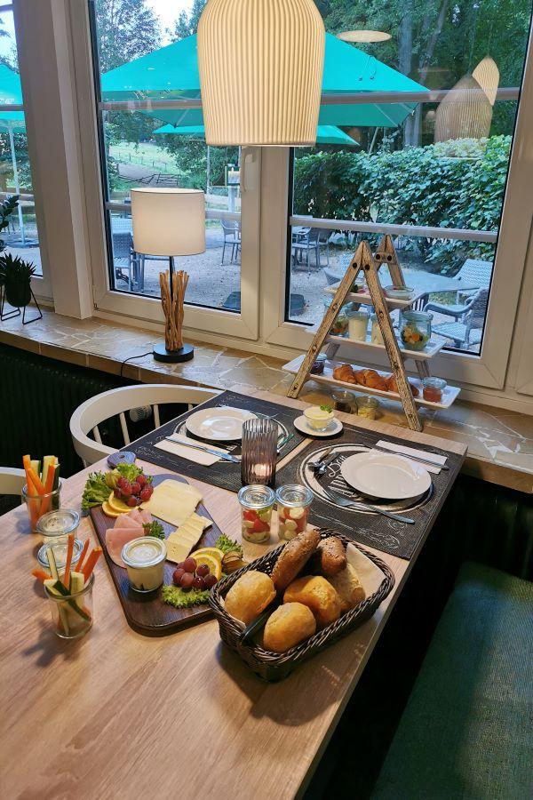 Frühstück des Waldhuuske Café und Pension in Rosengarten
