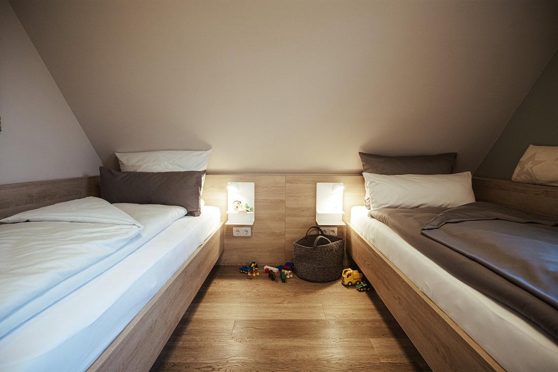Schlafzimmer IV mit Einzelbetten je 90/200cm