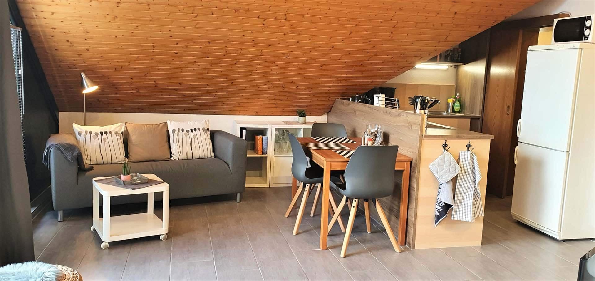 Wohnbereich in dem Appartement Seeve im Ferienquartier Hamburg im Seevetal
