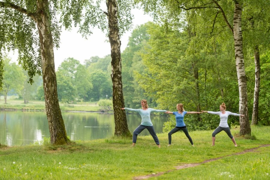 Yoga, Wasser, Menschen