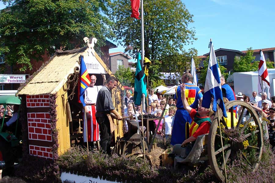 Heideblütenfest und Krönung der Heidekönigin Schneverdingen