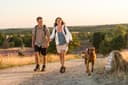 5031-wandern-mit-Hund-Druck©Lueneburger Heide GmbH