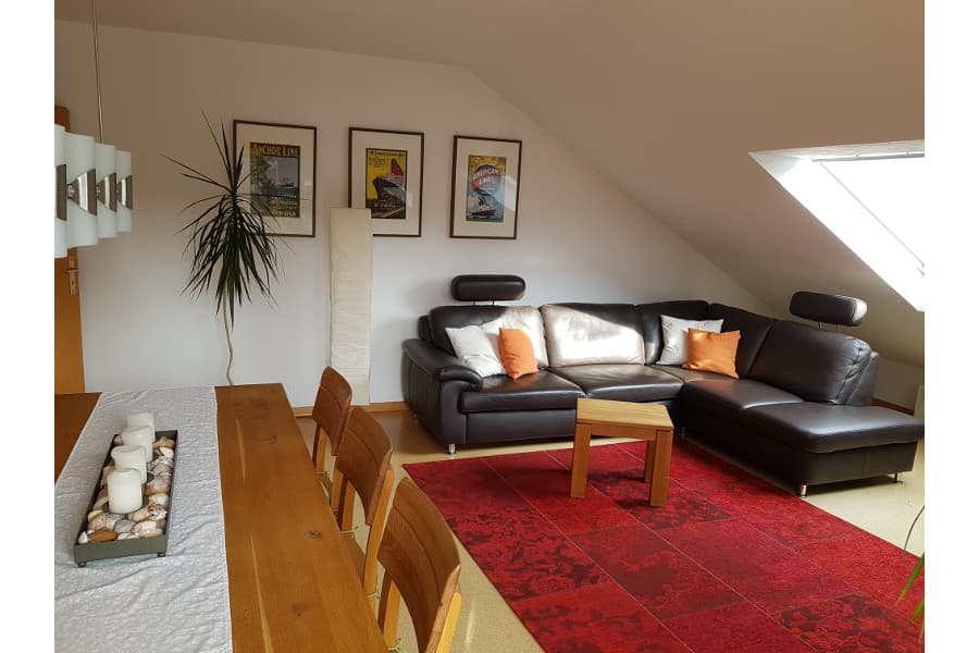 Sofa in der Sonnigen Ferienwohnung im Waldwinkel in Jesteburg