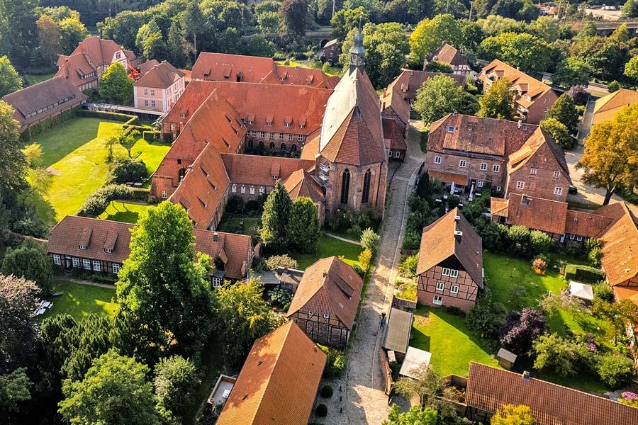 Luftbild von Kloster Lüne