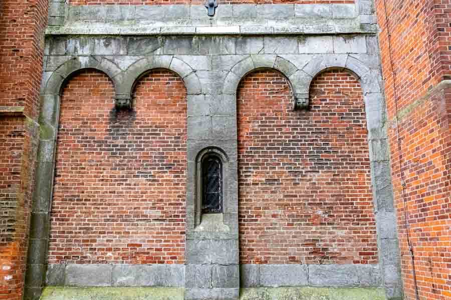 Seite des Doms zu Bardowick