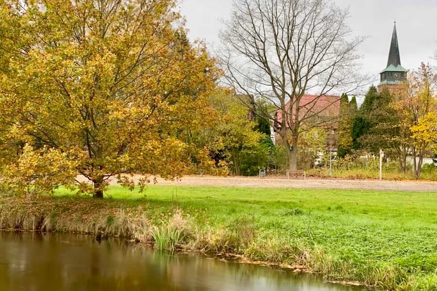 Örtzepark Blick auf die Kirche