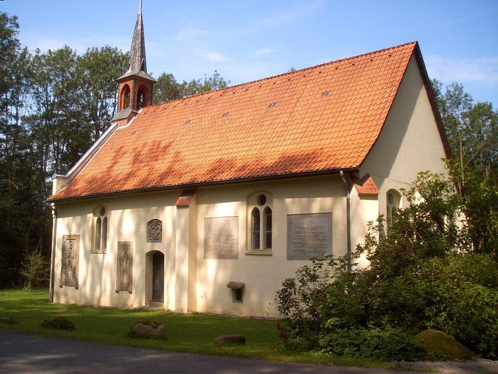 Die Kapelle Wense auf der Grefel Dorjen Route bei Bad Fallingbostel