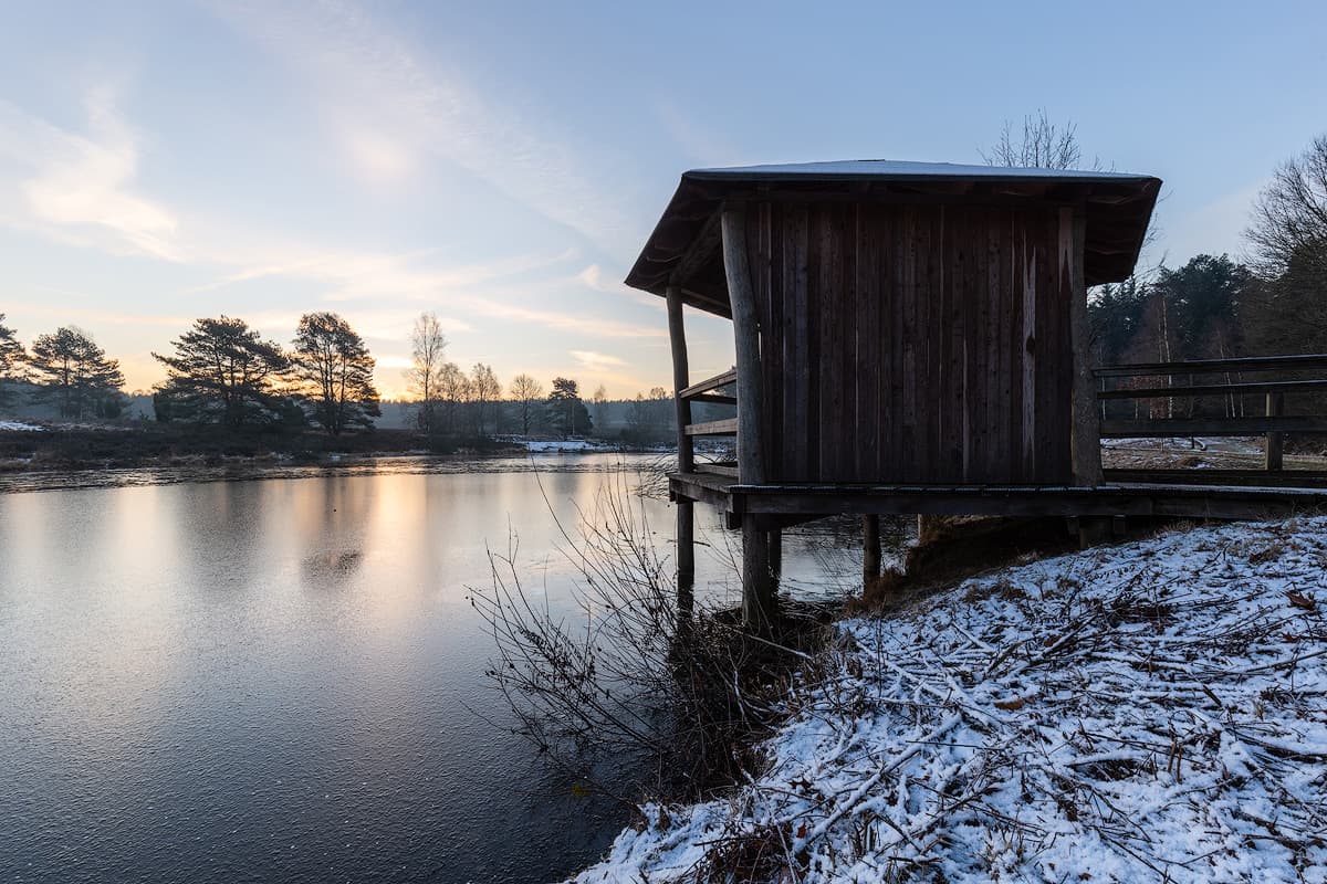 Heideschleife Angelbecksteich im Winter barrierefreier Rundwanderweg