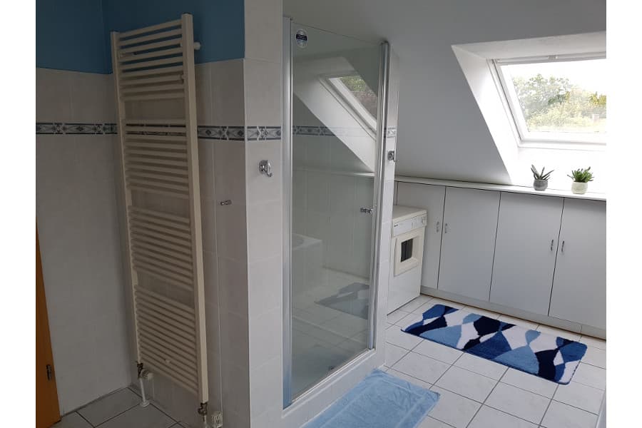 Badezimmer in der Sonnigen Ferienwohnung im Waldwinkel in Jesteburg